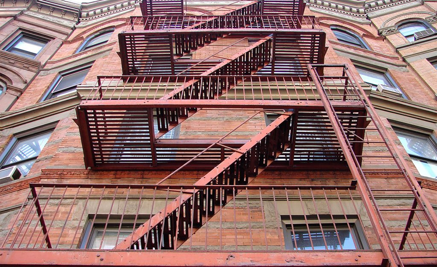 Çelik Yangın Merdiveni İmalatı